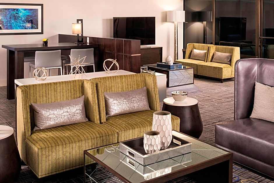 Sheraton Bloomington Hotel