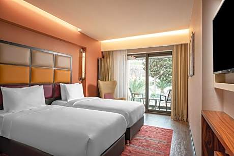 Balcony Twin Standard Room Sea View