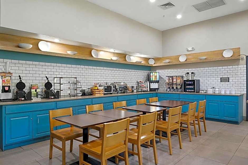 Country Inn & Suites by Radisson, Merrillville, IN