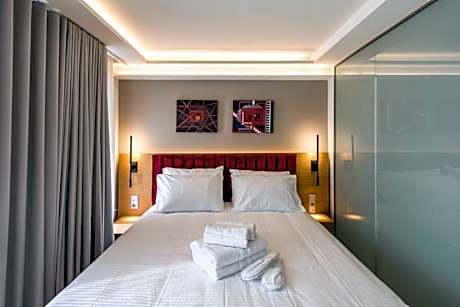 Classic Double Room with City View