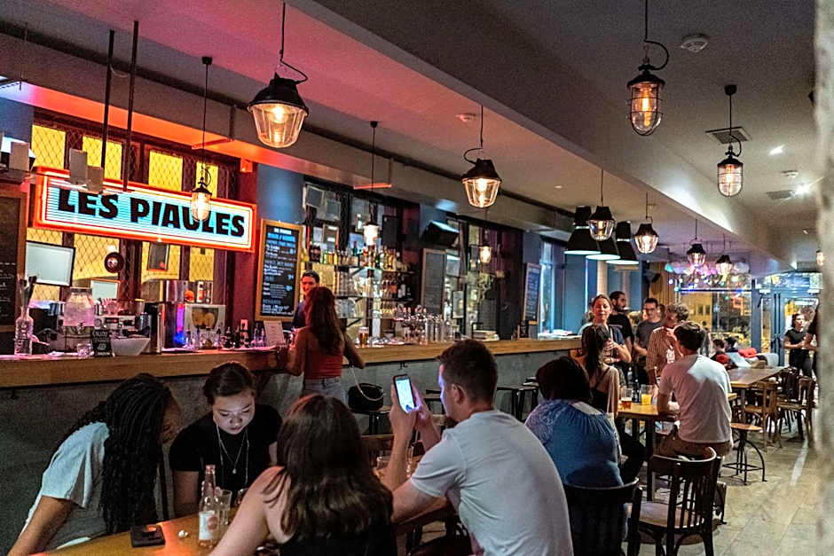 The People - Paris Belleville IEx Les PiaulesI