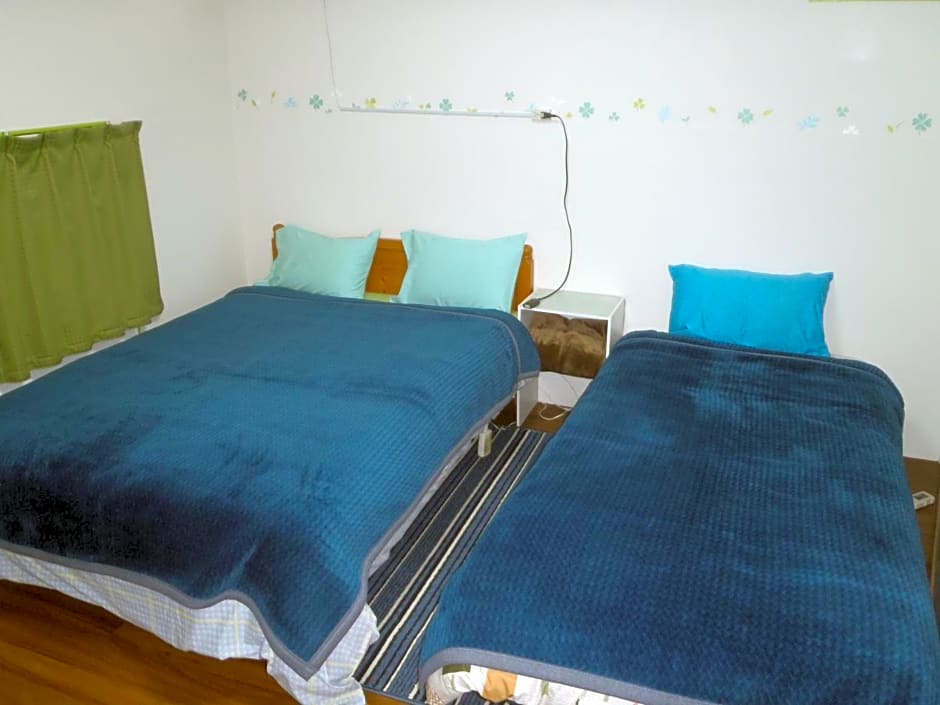 Mike's B&B Tokoname