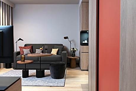 Junior Suite (1 Double Bed)