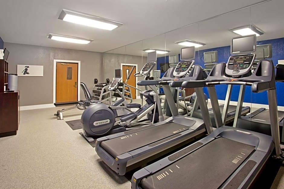 Holiday Inn Express Hotel & Suites Minneapolis - Minnetonka, an IHG Hotel