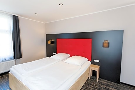 Superior Railway Room