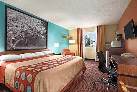 King Room - Disability Access/Non-Smoking