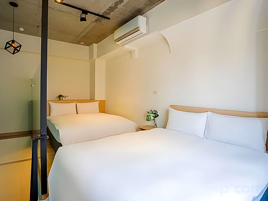 CHECK inn Express Taichung Yizhong