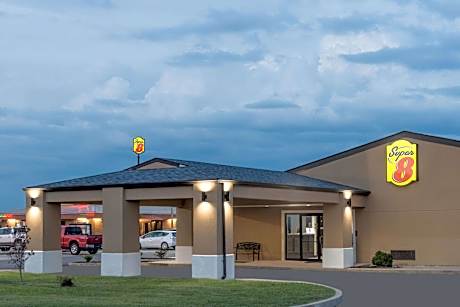 Super 8 by Wyndham Charleston/Sikeston East MO