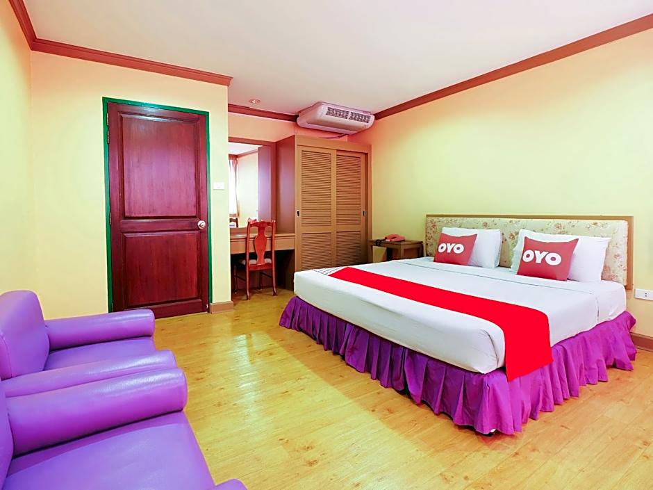 OYO 565 Trang Hotel