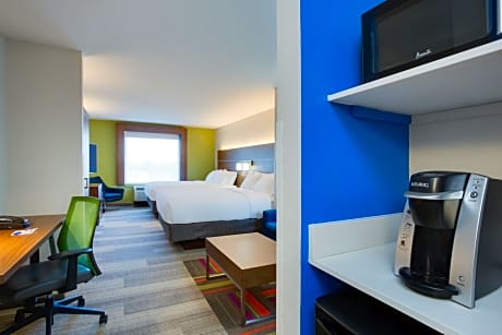 Suite 2 Queen Beds