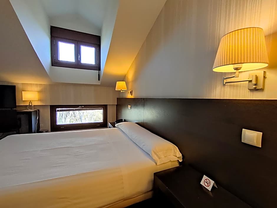 Hotel Puerta del Arco