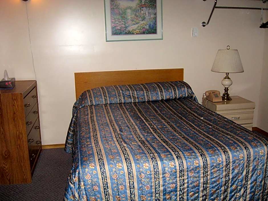 Pals Motel and RV Park