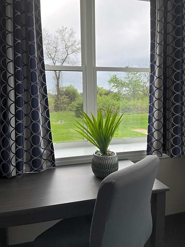 Brinton Suites