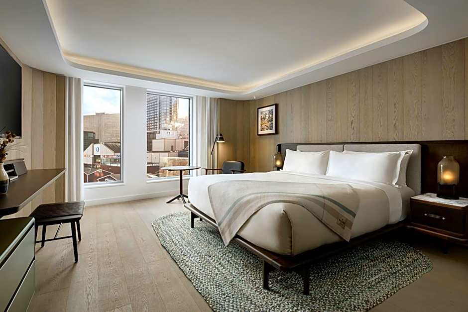 Muir, Luxury Collection