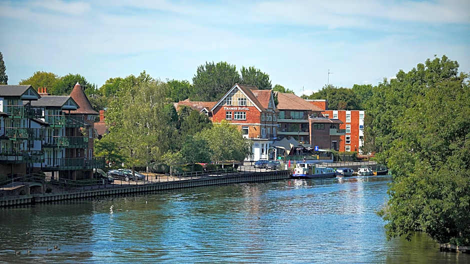 Uno Thames Hotel
