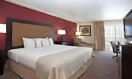 Deluxe King Room with Fireplace
