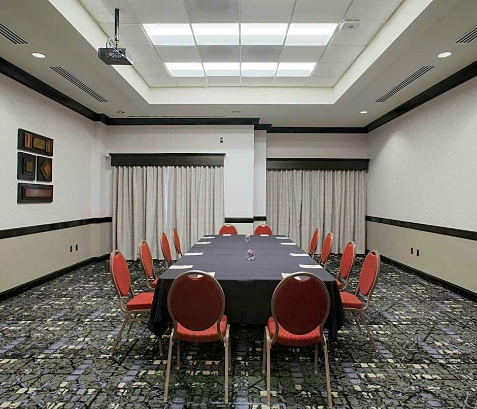 DoubleTree By Hilton Guest Suites Bentonville Rogers