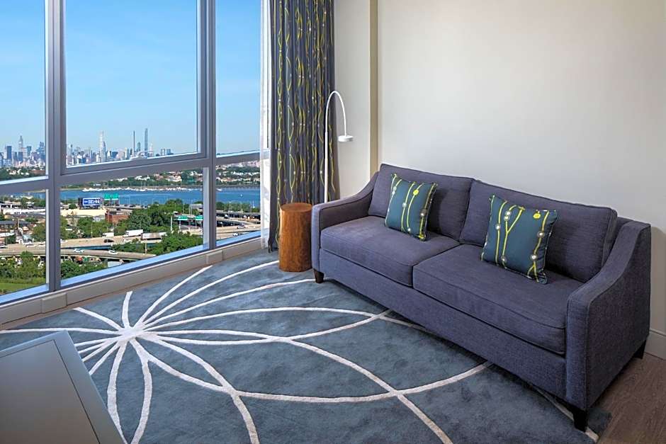 Hotel Indigo: Flushing - LaGuardia By IHG