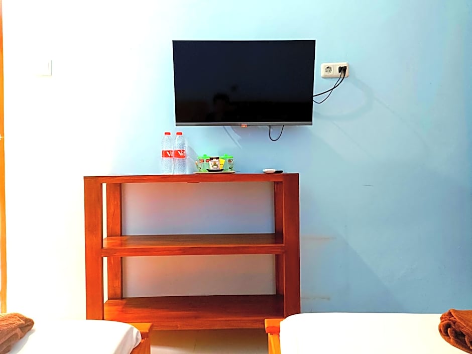 Wisma Kencana Syariah near UNS Mitra RedDoorz