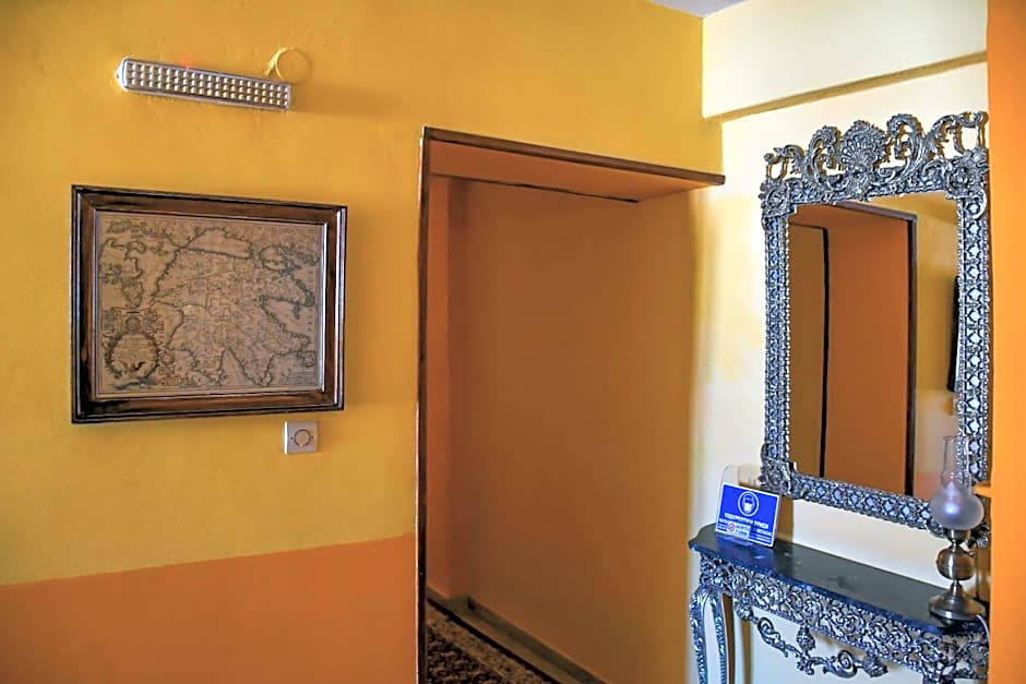 Byron Traditional Hotel