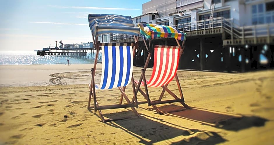 Bay View - Seafront, Sandown --- Car Ferry Optional Extra 92 pounds Return from Southampton