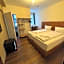 Hotel Capitol Zentrum - 24h -