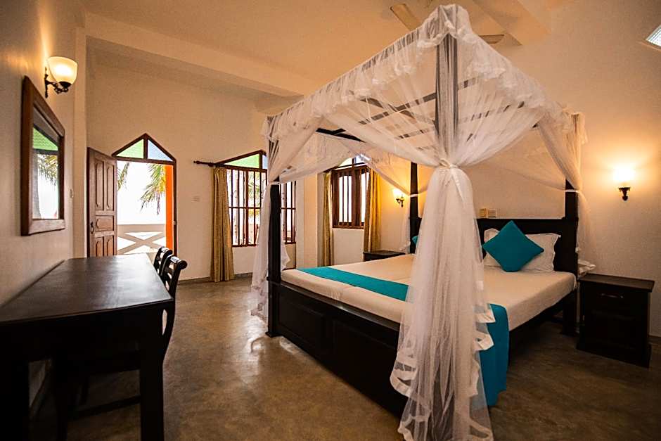 International Beach Hotel & Restaurant