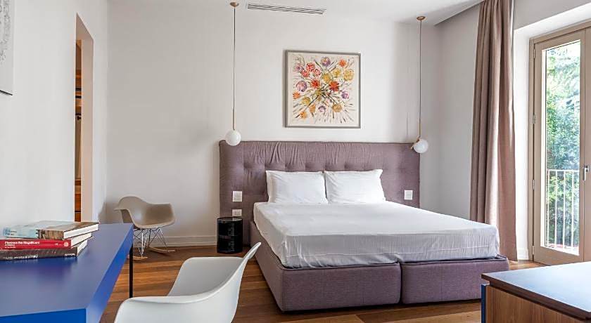 M7 Contemporary Apartments - My Extra Home