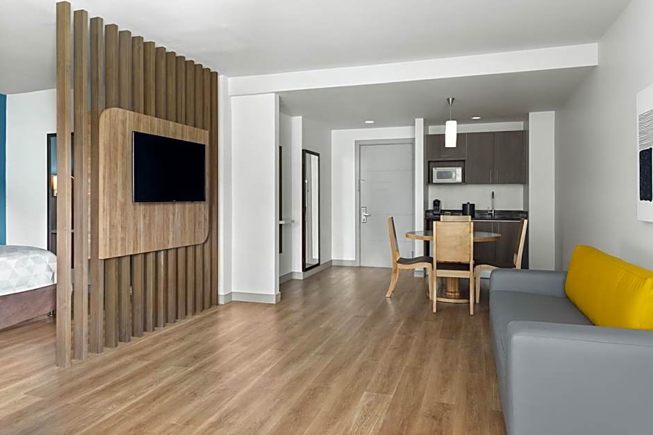 Holiday Inn Express San Jose Forum By IHG