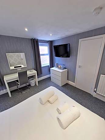 Classic Quadruple Room