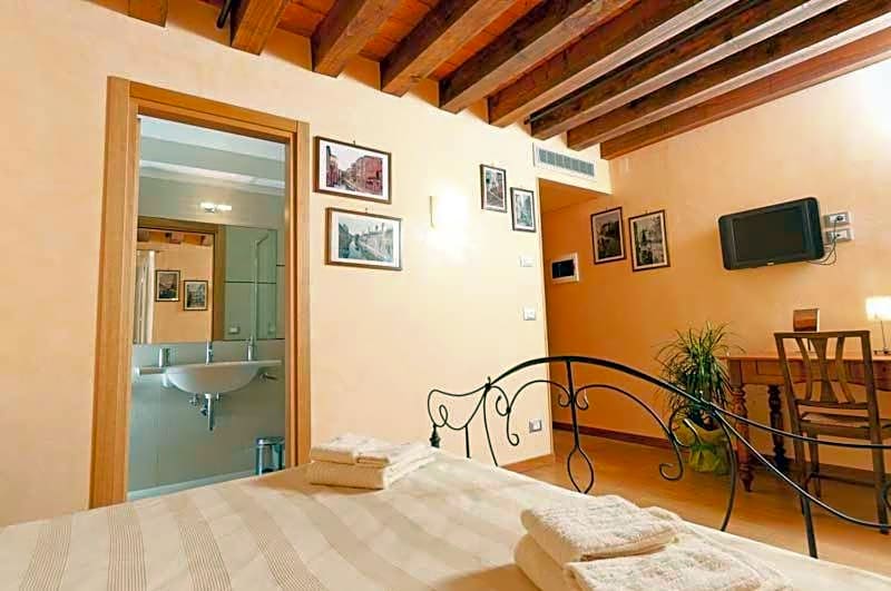 San Cassiano Jacuzzi – Venice, GA