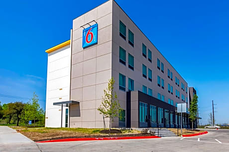 Studio 6 Austin Airport