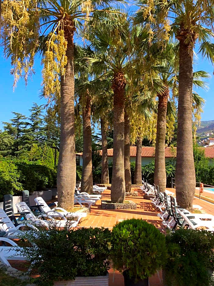 Villaggio Turistico La Mantinera - Hotel