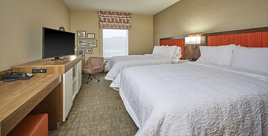 Hampton Inn By Hilton & Suites Roseburg