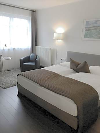 Apartment (2 Adults)