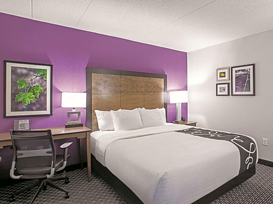 La Quinta Inn & Suites by Wyndham Baltimore N/White Marsh