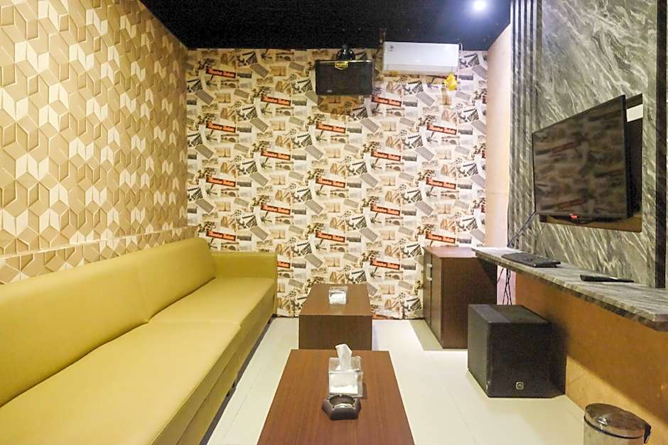 Urbanview Hotel DJ Inn Tegal