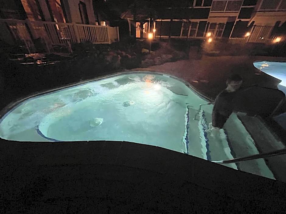 Allegheny Spring 239 KING, bed/Ski-In, Out/Pool & Hot Tub