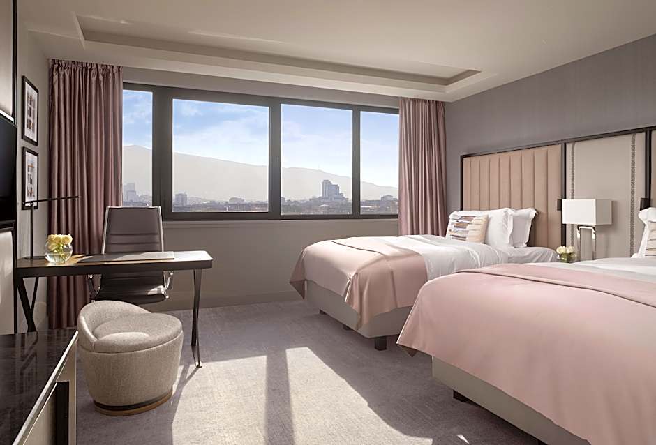 Photo 1 of 2 of Classic 2 Twin Beds, Mountain View