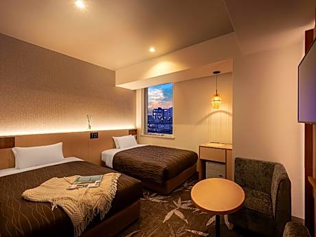 Twin Room with Private Bathroom
