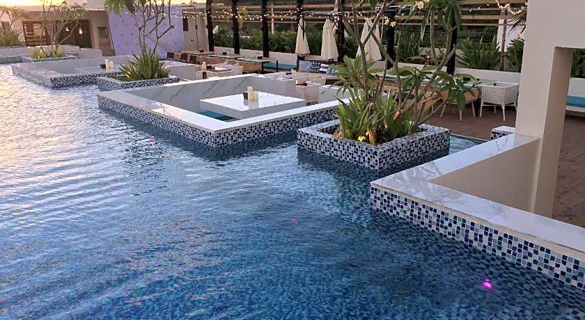 Ferra Hotel and Garden Suites