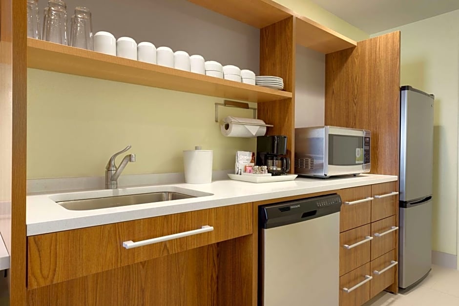 Home2 Suites by Hilton Minneapolis / Roseville, MN