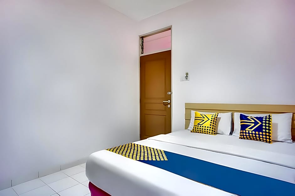 SPOT ON 2214 Wisma Jampea