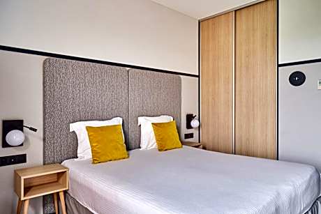 Standard Studio (2 Adults)