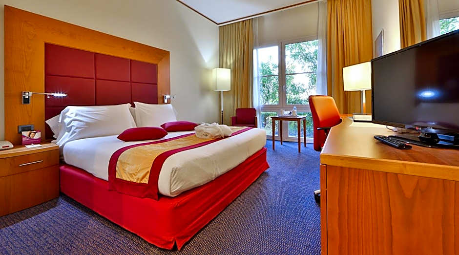 Crowne Plaza Venice East By IHG