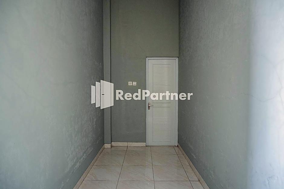 Athena House Syariah Near The Park Mall Solo Baru Mitra RedDoorz