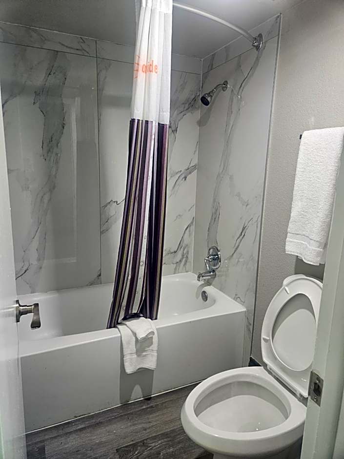 La Quinta Inn & Suites by Wyndham Denver Northglenn