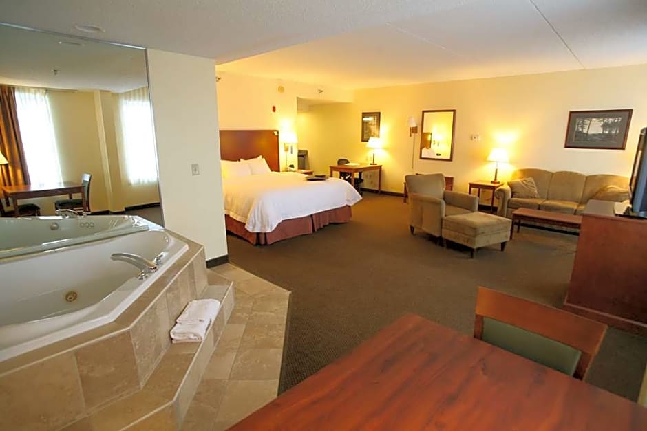 Hampton Inn & Suites Bemidji