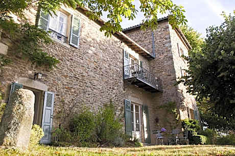 Chateau De Riverie chambres et table d'hôtes
