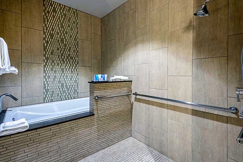 Oasis Hotel & Conv. Center, Ascend Hotel Collection